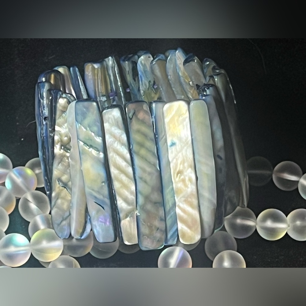 Vintage Blue Tinted Mother of Pearl Abalone Stretch Cuff Bracelet